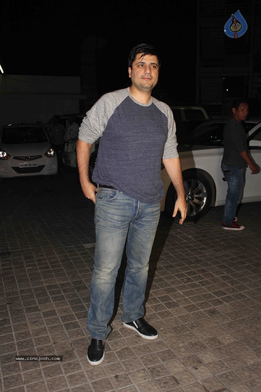Celebs at Special Screening of Film Shamitabh - 10 / 42 photos