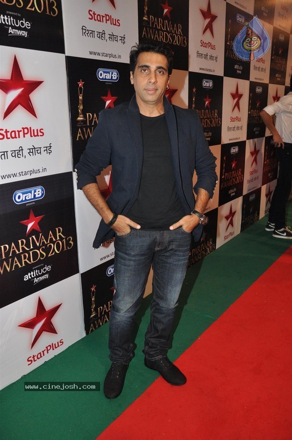 Celebs at Star Parivaar Awards 2013 - 106 / 161 photos
