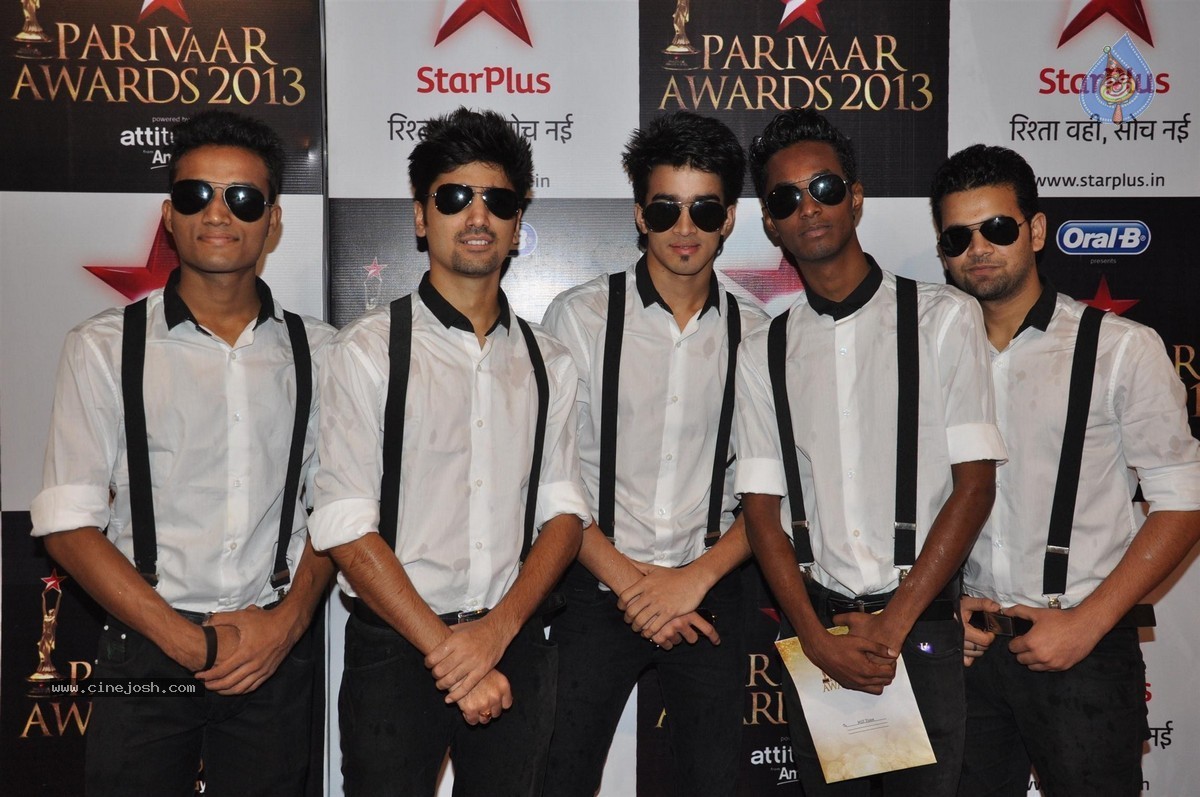 Celebs at Star Parivaar Awards 2013 - 129 / 161 photos