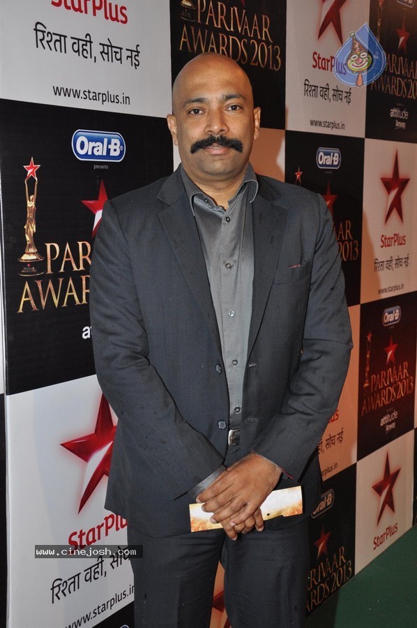 Celebs at Star Parivaar Awards 2013 - 131 / 161 photos