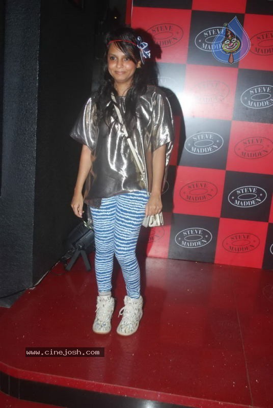 Celebs at Steve Madden Event - 36 / 64 photos