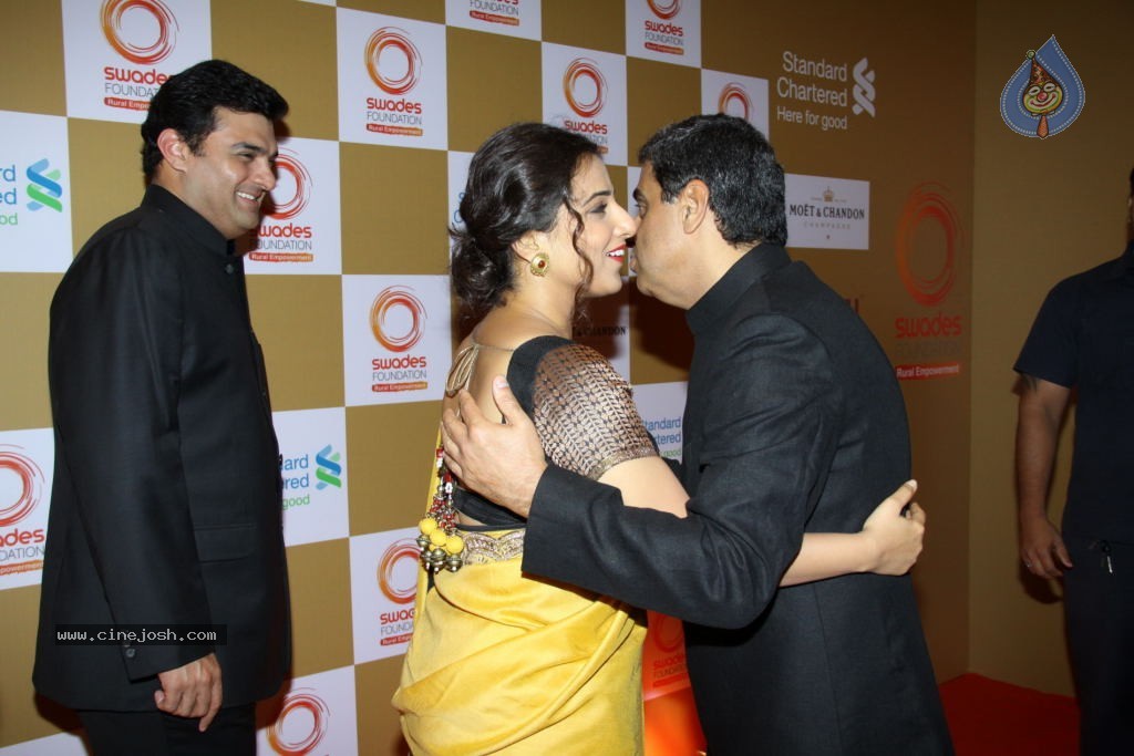 Celebs at Swades Foundation Fundraiser Show - 28 / 50 photos