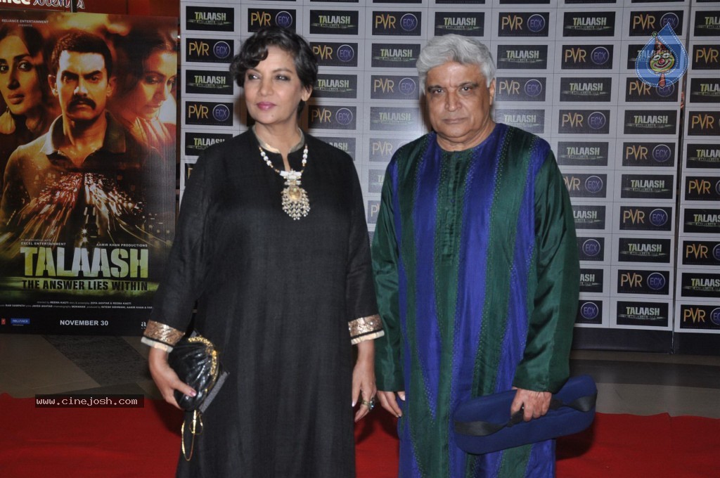 Celebs at Talaash Premiere - 6 / 59 photos