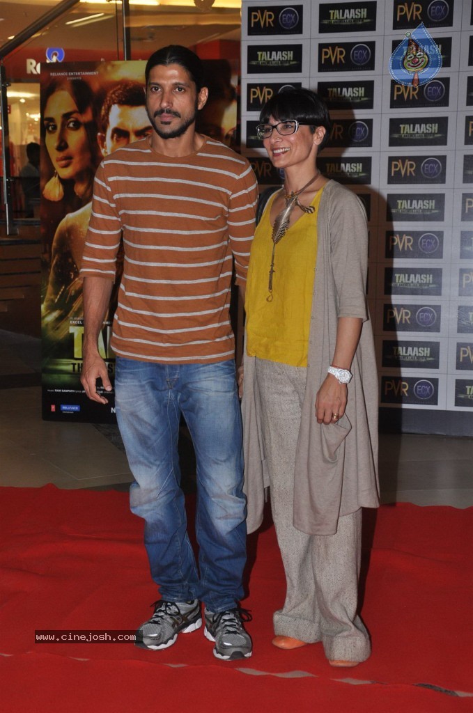 Celebs at Talaash Premiere - 55 / 59 photos