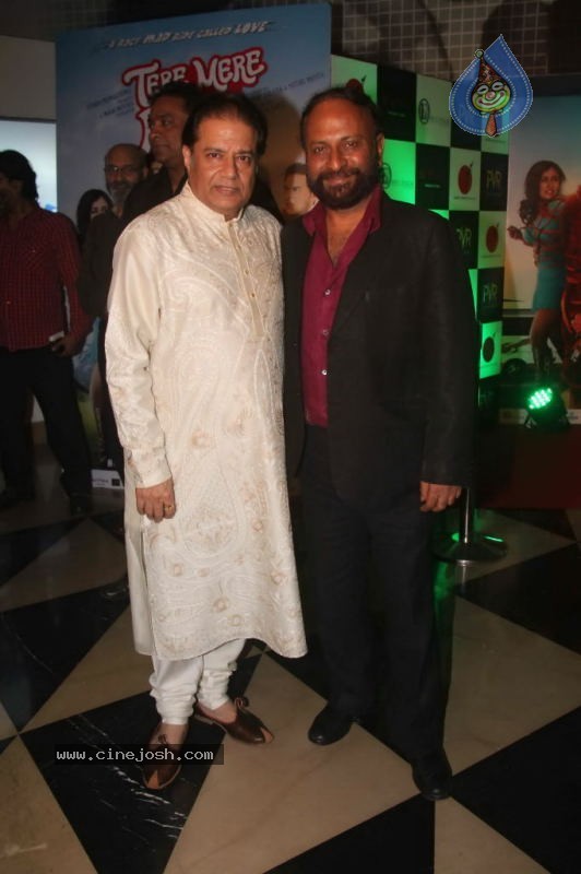 Celebs at Tere Mere Phere Premiere - 31 / 53 photos