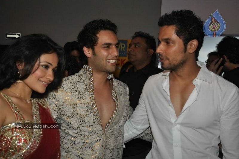 Celebs at Tere Mere Phere Premiere - 36 / 53 photos