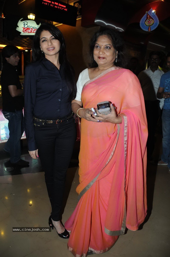 Celebs at Tezz Movie Premiere - 6 / 34 photos