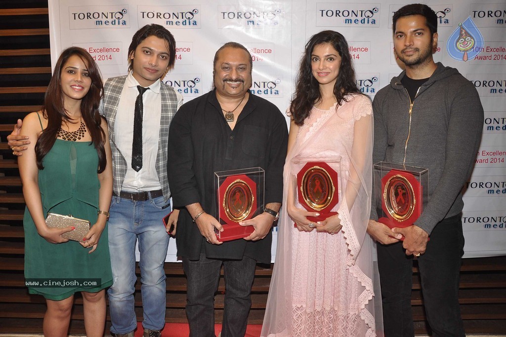 Celebs at the 10th Excellence National Awards 2014 - 1 / 72 photos