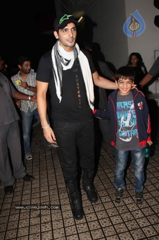 Celebs at The Premiere of Chillar Party - 42 / 42 photos