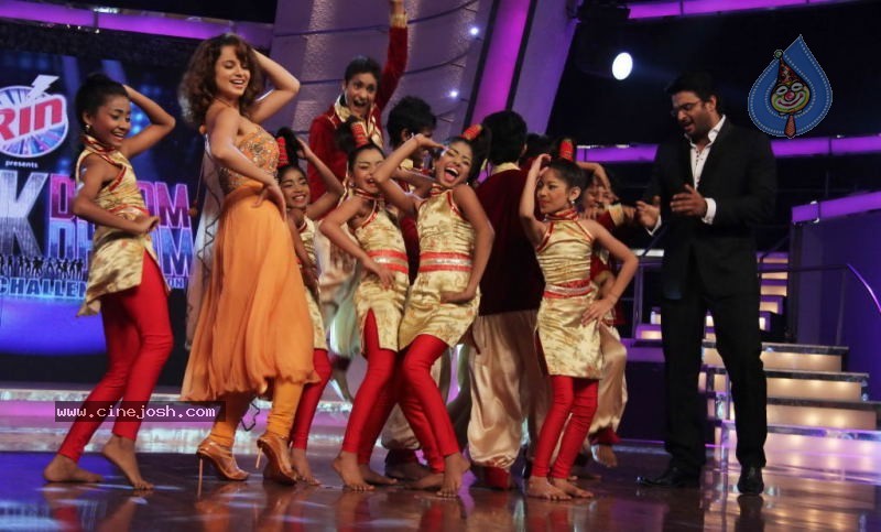 Celebs at The Sets of Chak Dhoom Dhoom - 27 / 35 photos