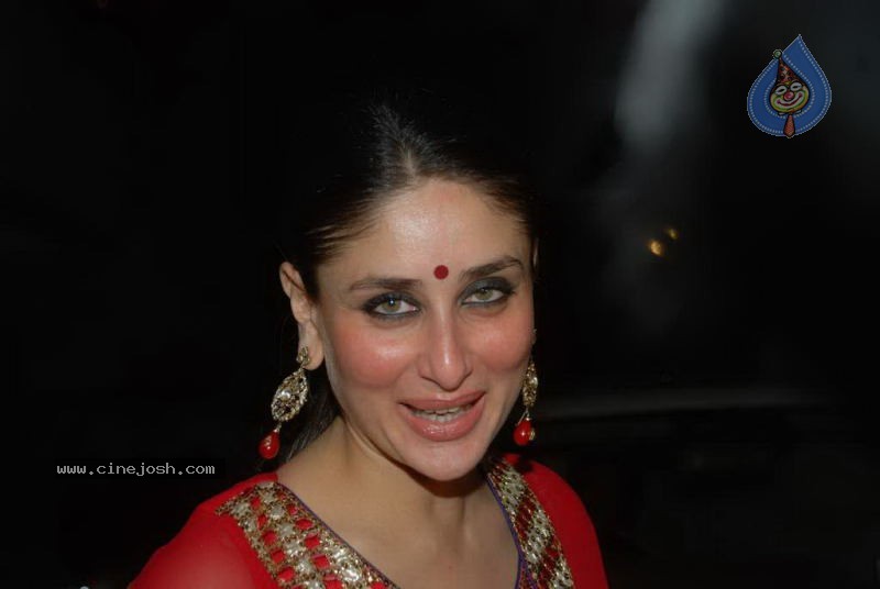 Celebs at Tushar Diwali Bash - 17 / 36 photos