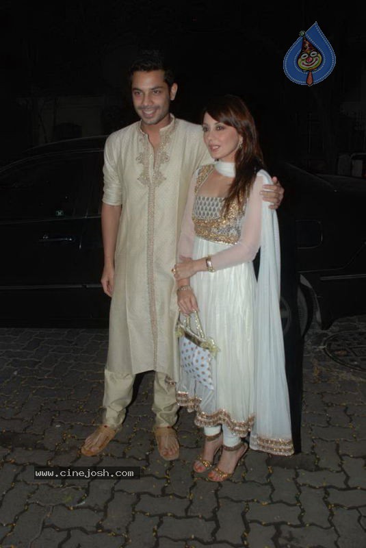 Celebs at Tushar Diwali Bash - 21 / 36 photos
