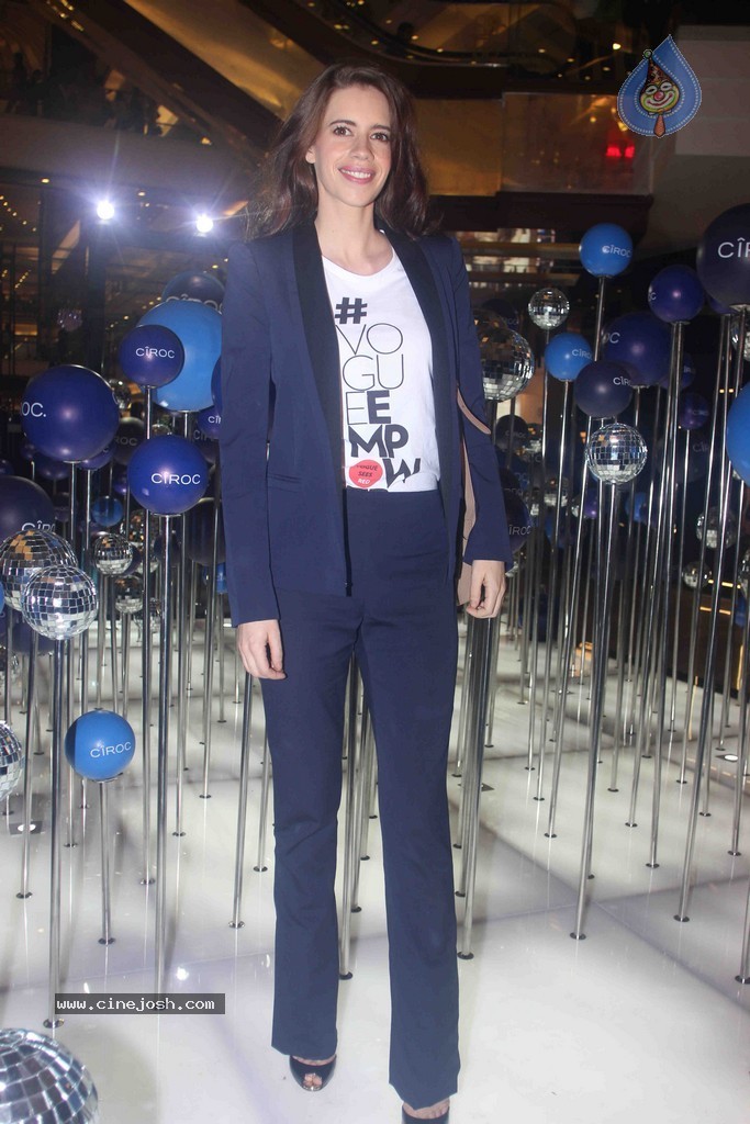 Celebs at Vogue Fashion Night Out 2014 - 23 / 26 photos