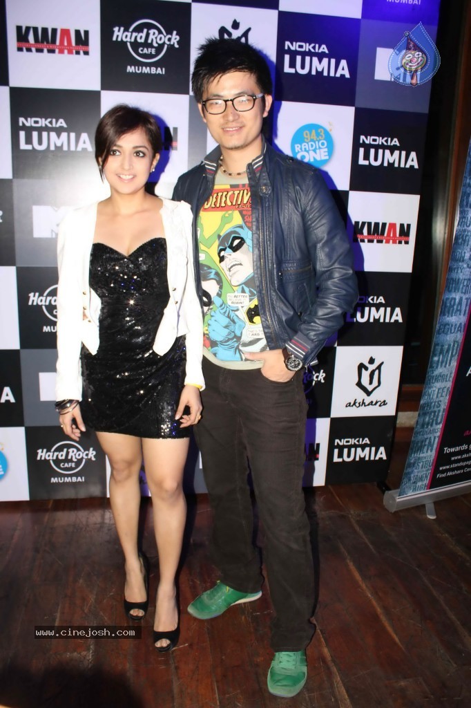 Celebs at W.E. Rock Concert - 10 / 45 photos