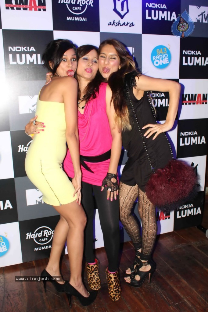 Celebs at W.E. Rock Concert - 24 / 45 photos