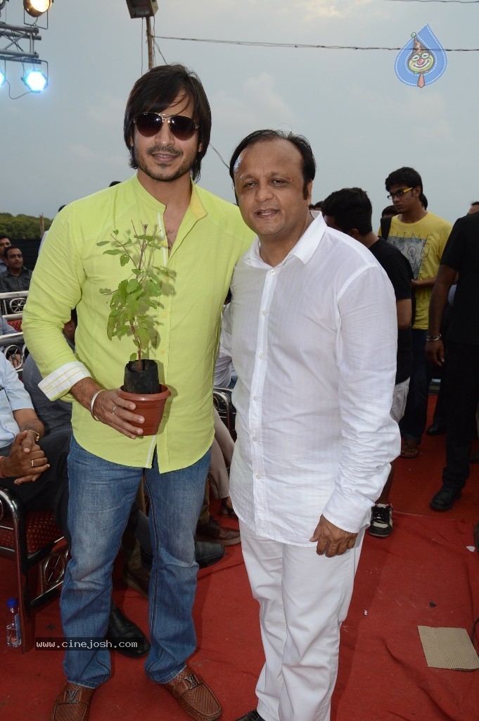 Celebs at World Environment Day Event - 30 / 41 photos