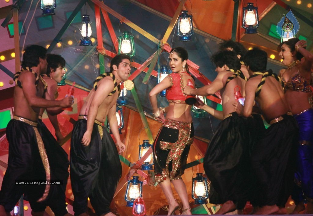Celebs at Zee Cine Awards 2012 - 9 / 16 photos