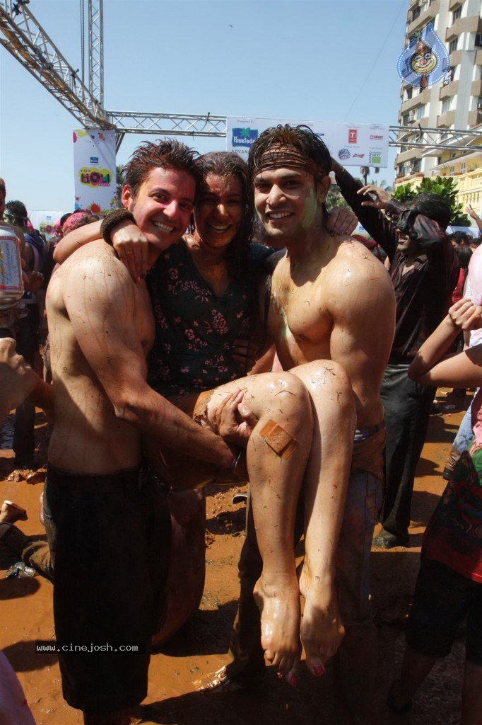 Celebs at Zoom Holi Celebrations - 12 / 40 photos