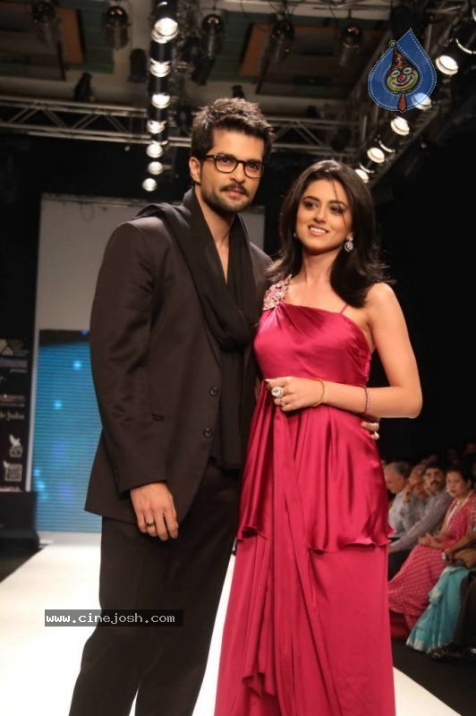 Celebs Walk the Ramp at IIJW 2011 Fashion Show - 112 / 137 photos