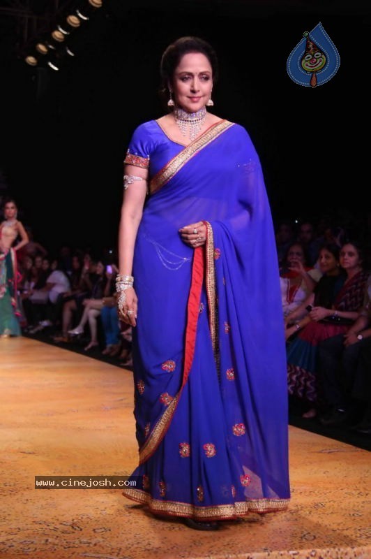 Celebs Walk the Ramp at IIJW 2011 Fashion Show Day 2 - 82 / 113 photos