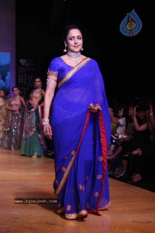 Celebs Walk the Ramp at IIJW 2011 Fashion Show Day 2 - 110 / 113 photos