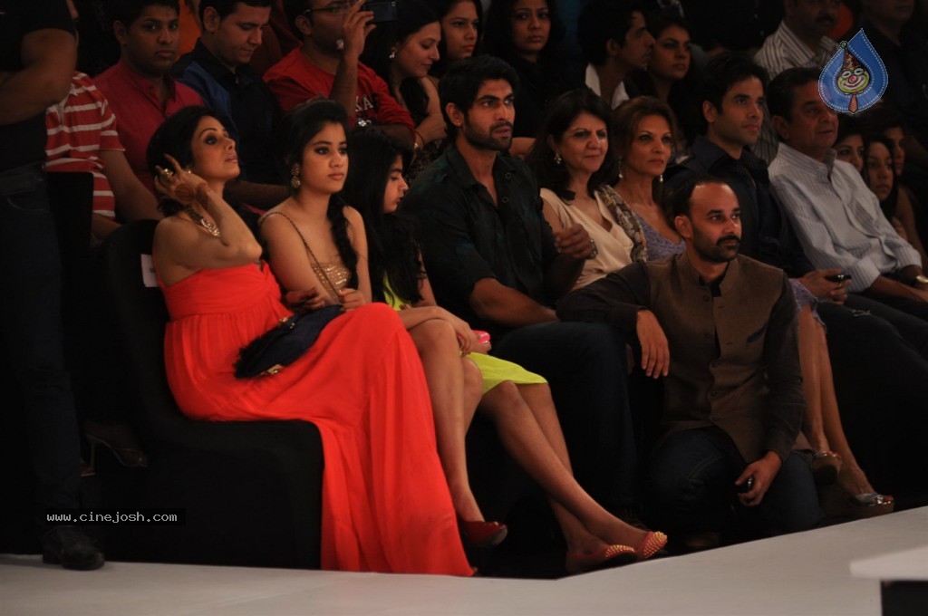 Celebs Walks The Ramp at BPFT Show - 11 / 197 photos