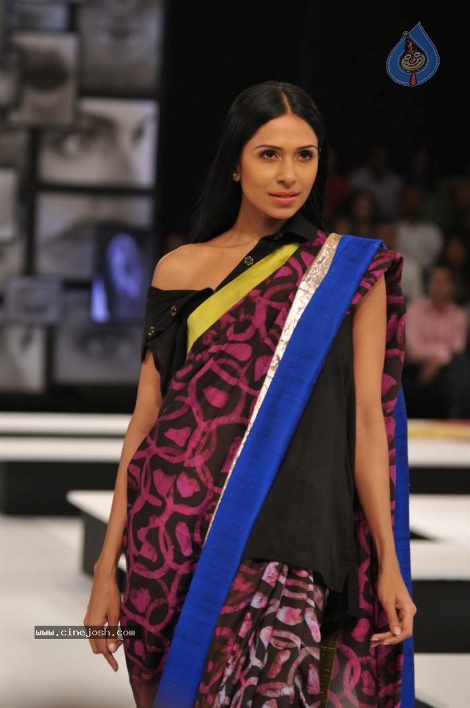 Celebs Walks The Ramp at BPFT Show - 14 / 197 photos