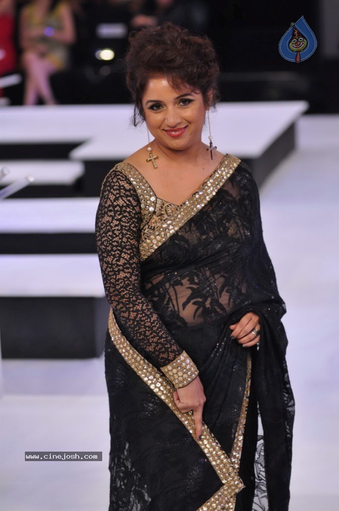 Celebs Walks The Ramp at BPFT Show - 17 / 197 photos