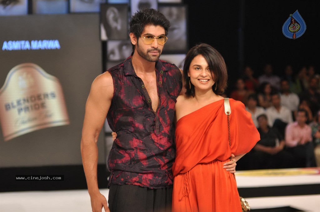 Celebs Walks The Ramp at BPFT Show - 24 / 197 photos