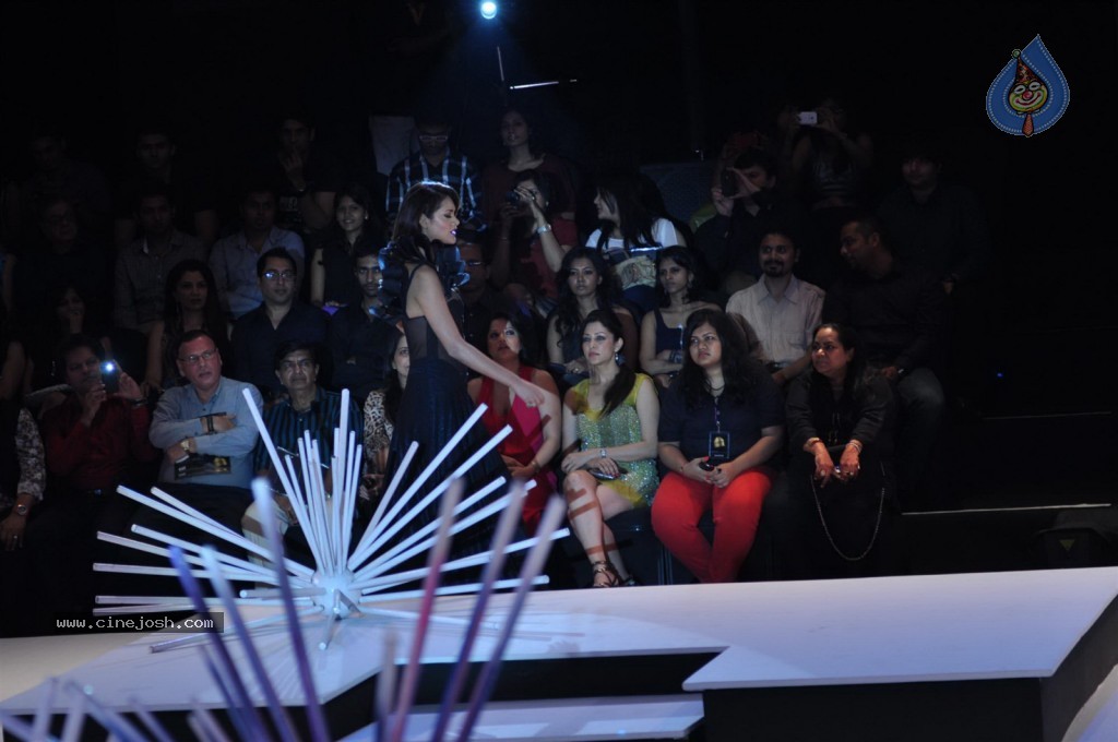 Celebs Walks The Ramp at BPFT Show - 45 / 197 photos