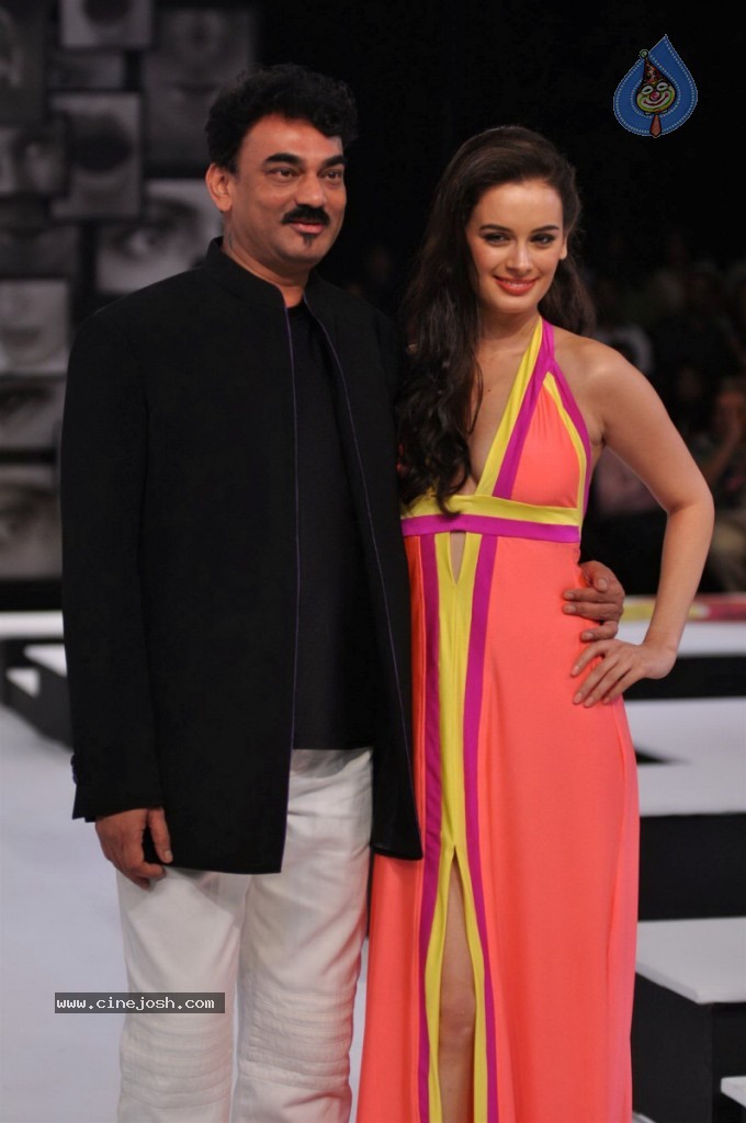 Celebs Walks The Ramp at BPFT Show - 85 / 197 photos