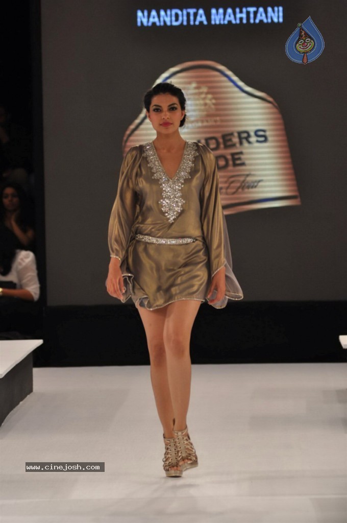 Celebs Walks The Ramp at BPFT Show - 120 / 197 photos