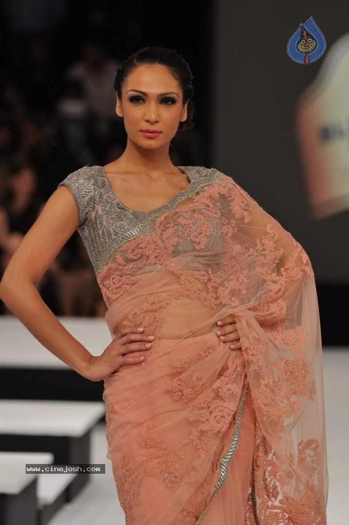 Celebs Walks The Ramp at BPFT Show - 139 / 197 photos