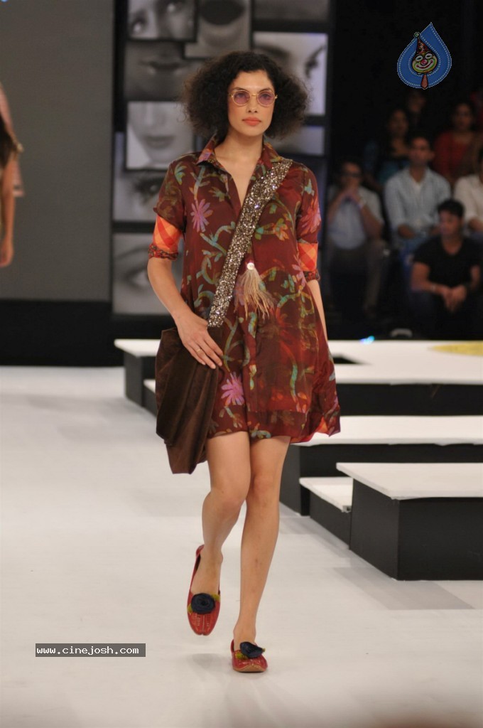 Celebs Walks The Ramp at BPFT Show - 191 / 197 photos