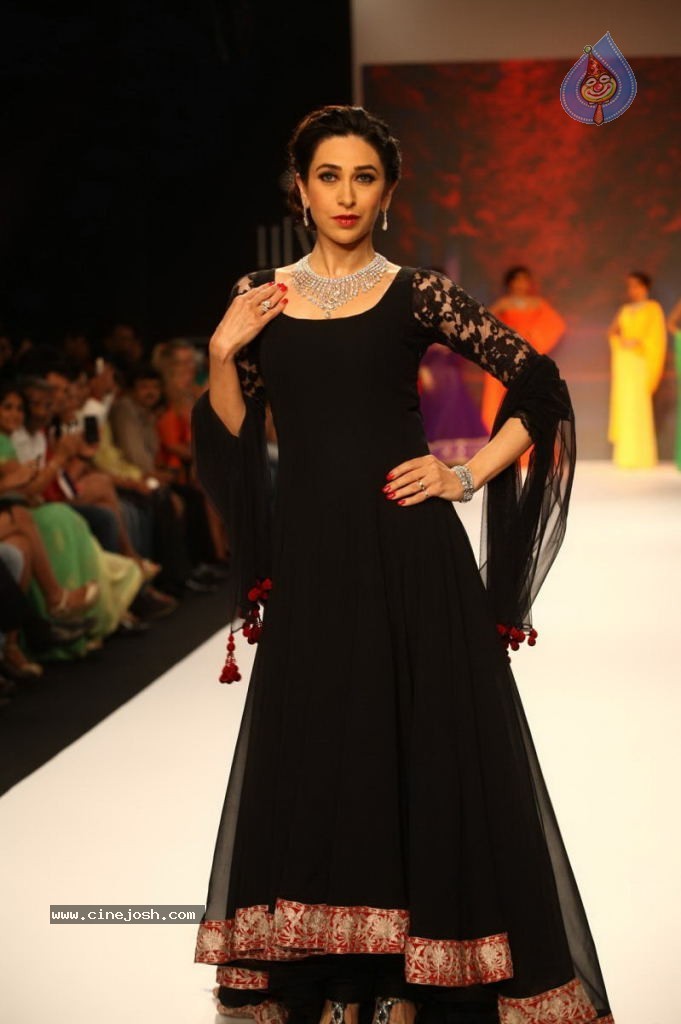 Celebs Walks the Ramp at IIJW 2013 Day 4 - 82 / 129 photos