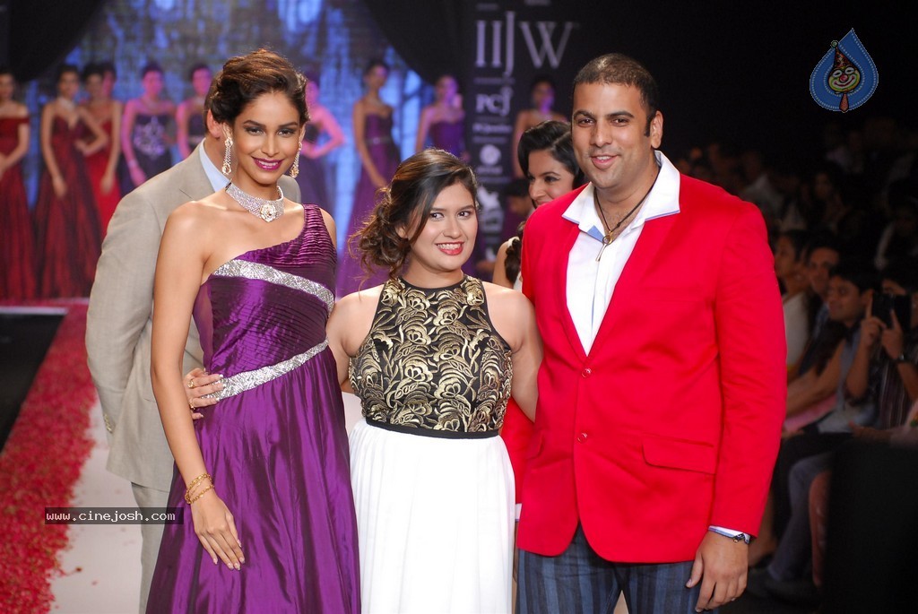 Celebs Walks the Ramp at IIJW 2014 Set 1 - 9 / 235 photos