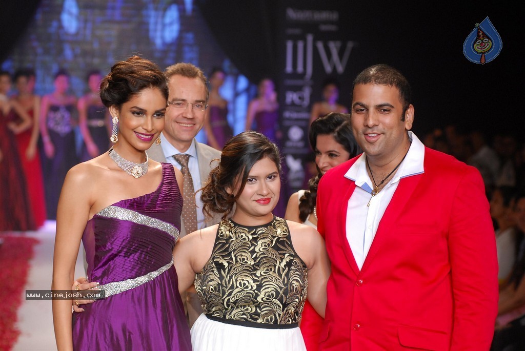 Celebs Walks the Ramp at IIJW 2014 Set 1 - 130 / 235 photos