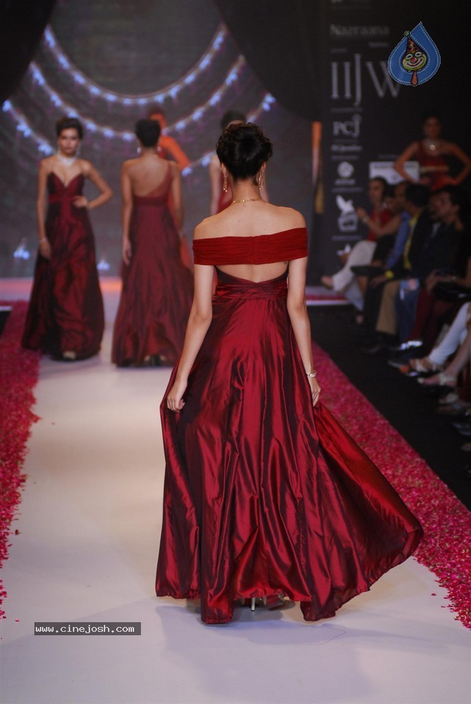 Celebs Walks the Ramp at IIJW 2014 Set 1 - 136 / 235 photos