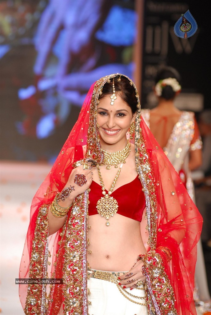 Celebs Walks the Ramp at IIJW 2014 Set 1 - 143 / 235 photos