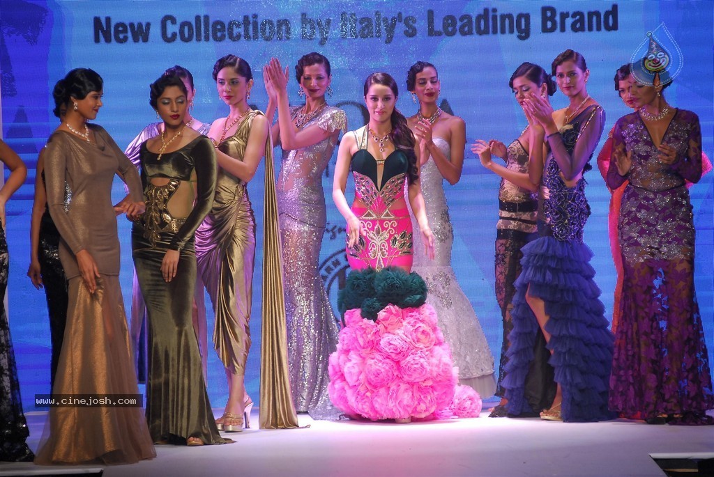 Celebs Walks the Ramp at IIJW 2014 Set 1 - 193 / 235 photos