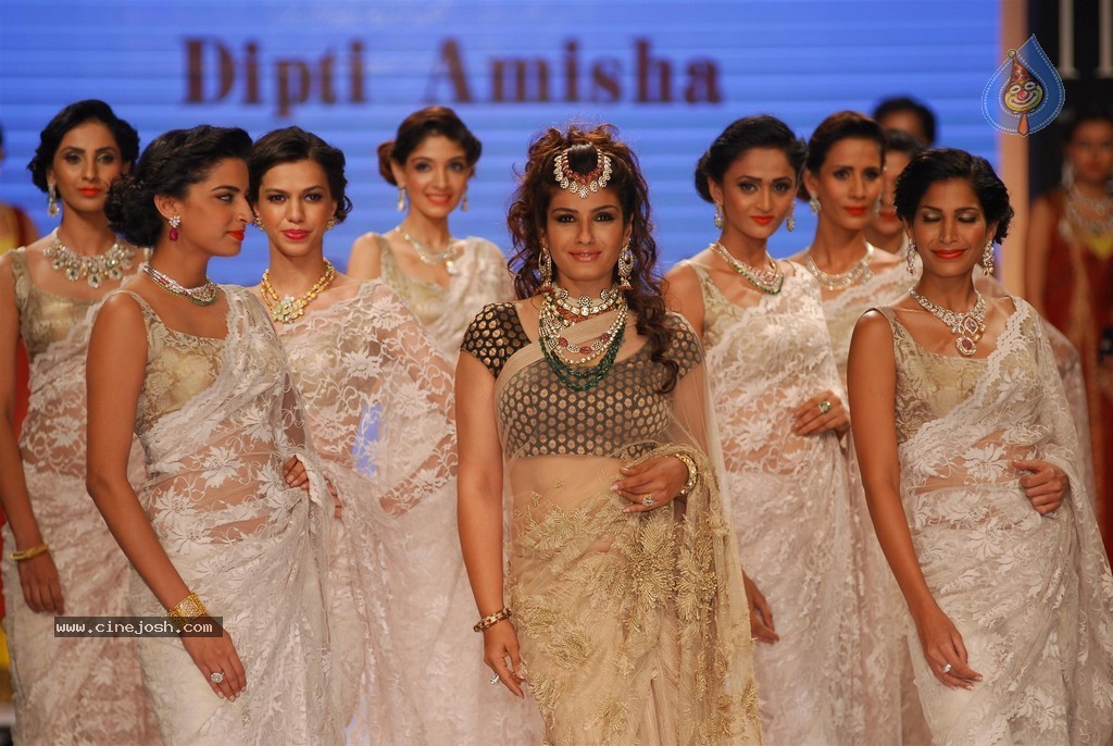 Celebs Walks the Ramp at IIJW 2014 Set 1 - 224 / 235 photos