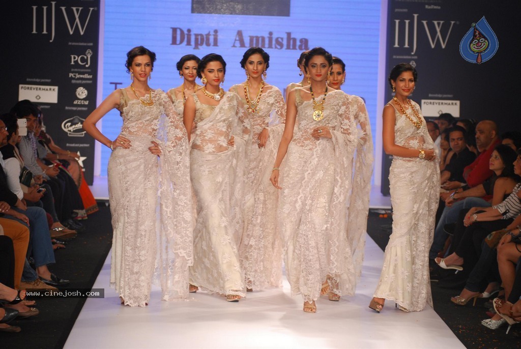 Celebs Walks the Ramp at IIJW 2014 Set 2 - 60 / 235 photos