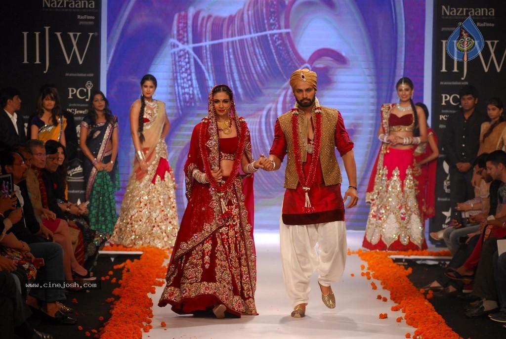 Celebs Walks the Ramp at IIJW 2014 Set 2 - 138 / 235 photos