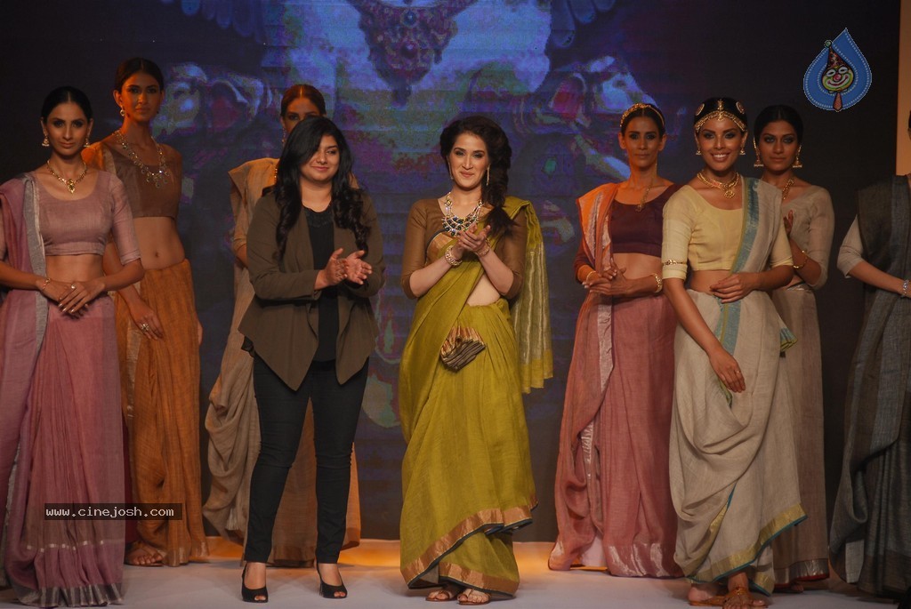 Celebs Walks the Ramp at IIJW 2014 Set 2 - 140 / 235 photos