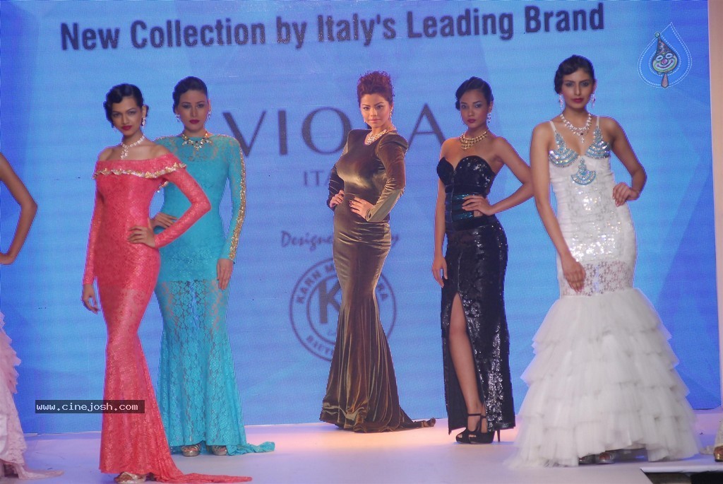 Celebs Walks the Ramp at IIJW 2014 Set 2 - 147 / 235 photos