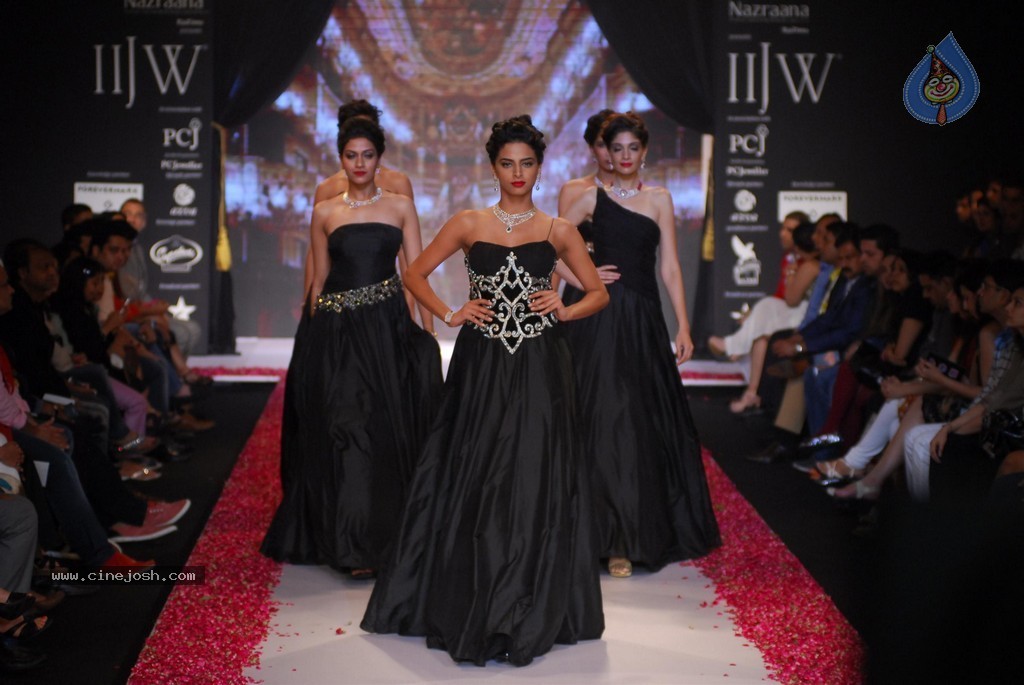 Celebs Walks the Ramp at IIJW 2014 Set 2 - 206 / 235 photos