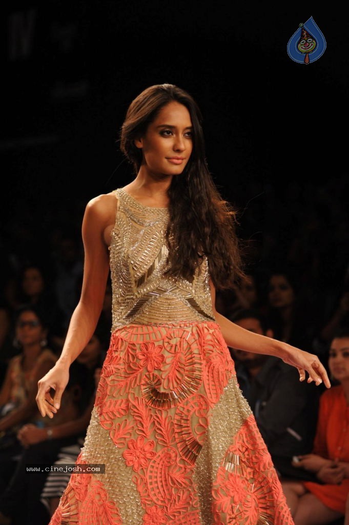 Celebs Walks the Ramp at LFW 2014 Day 2 - 7 / 113 photos