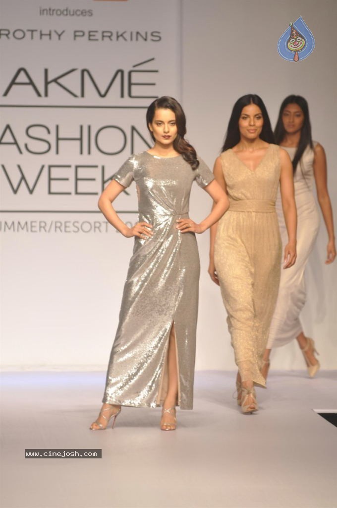 Celebs Walks the Ramp at LFW 2014 Day 2 - 57 / 113 photos