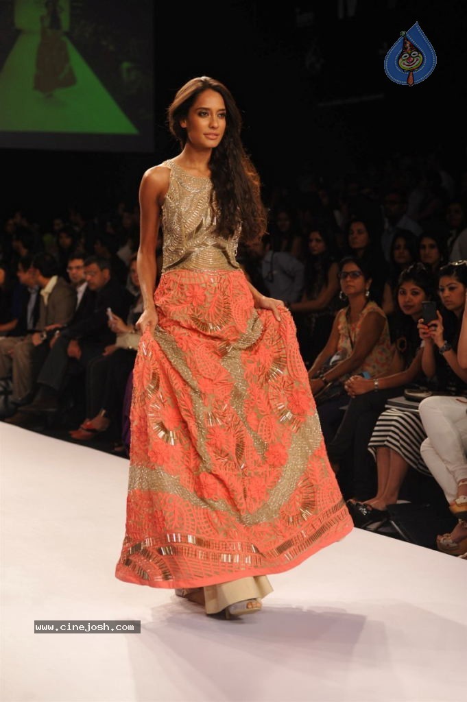 Celebs Walks the Ramp at LFW 2014 Day 2 - 74 / 113 photos