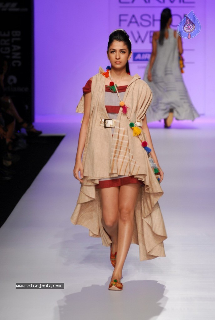 Celebs Walks the Ramp at LFW Summer Resort 2013 - 5 / 186 photos